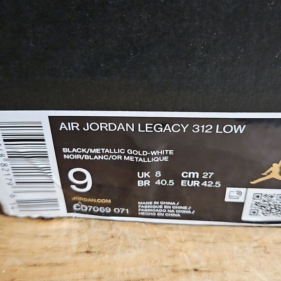 Nike Air Jordan Legacy 312 Low Size 9 Mens Shoe Black Metallic Gold CD7069-071 - Picture 11 of 13
